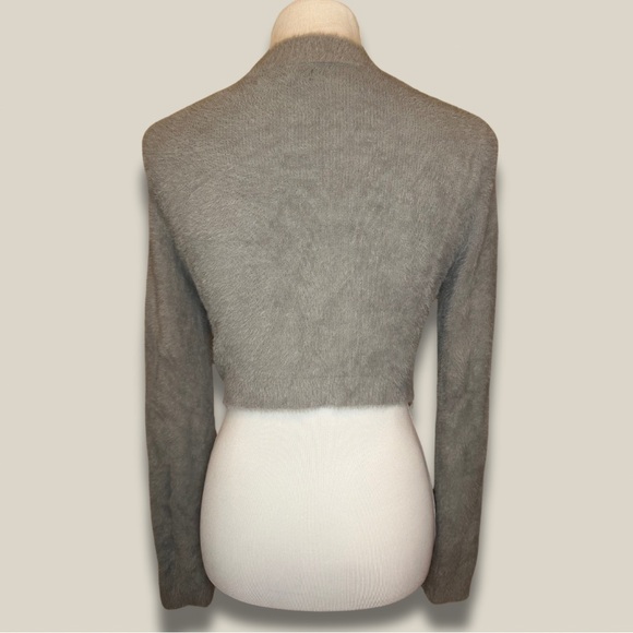 SHEIN Light Grey Ultra Soft Fuzzy Cropped Sweater (size S) - Picture 2 of 2